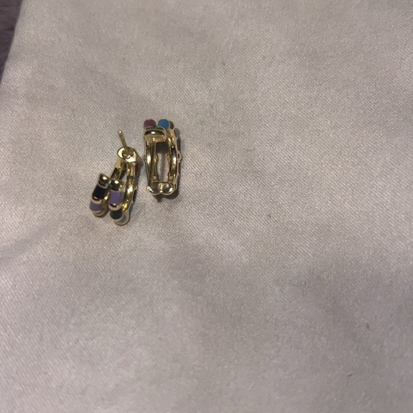 Kendra Scott
Essie Mixed Color Split Huggie Hoop Earrings in 14K Gold Plated - Picture 4 of 4